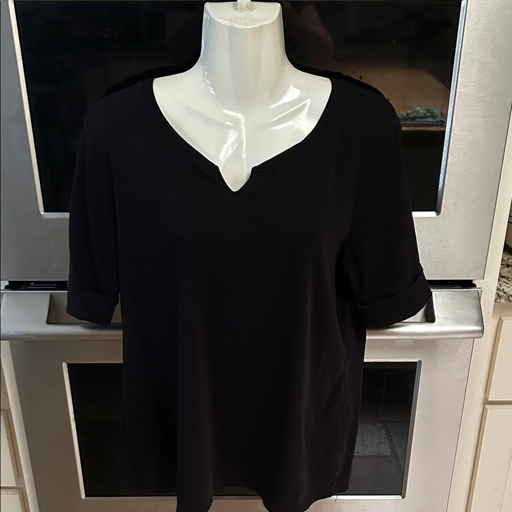Ellen Tracy Black short Sleeve Top